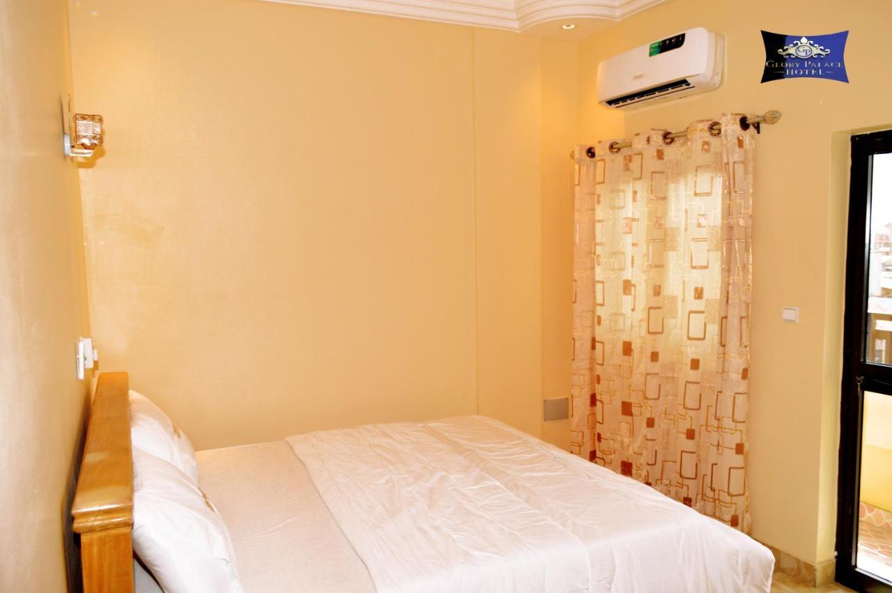 Glory Palace Hotel 코토누 외부 사진